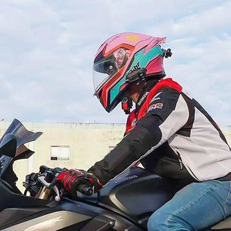 RUNSHO G7 Pro Motorcycle Bluetooth Intercom Helmet Headset with Dual HD Cameras and DVR, All-in-One System